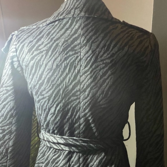 Zebra Print Jacket - Picture 4 of 5